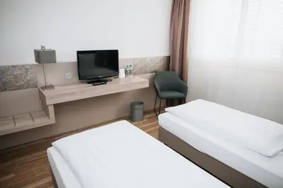 TV/Unterhaltungsangebot in der Unterkunft Feringapark Hotel by Coffee Fellows Hotels