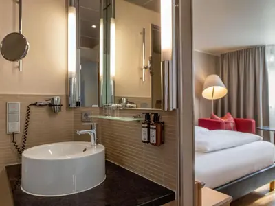 Ein Badezimmer in der Unterkunft Mövenpick Hotel München-Airport