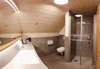 Ein Badezimmer in der Unterkunft Gasthof zur Brücke