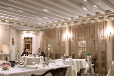 Ein Restaurant oder anderes Speiselokal in der Unterkunft Boutique Hotel Residenz Winkler