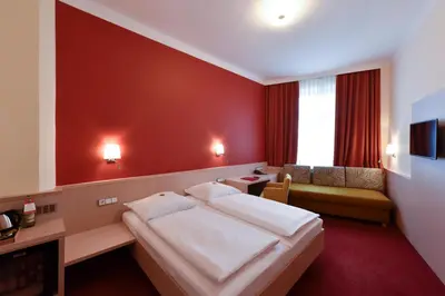 TV/Unterhaltungsangebot in der Unterkunft Hotel ADRIA München