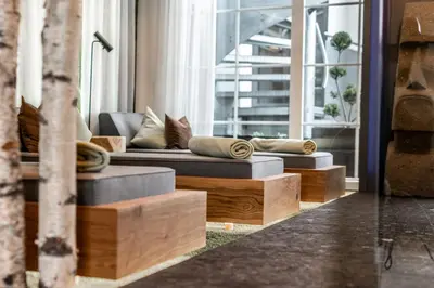 Ein Sitzbereich in der Unterkunft BLOCK Hotel & Living