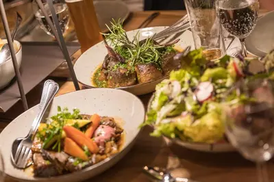 Essen im Gasthaus oder in der Nähe