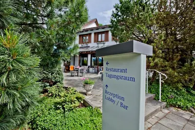 Ein Garten an der Unterkunft Würmtaler Gästehaus