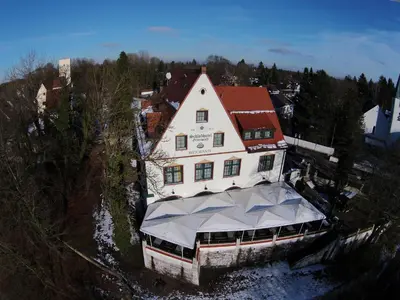 Das Gebäude in dem sich das Hotel befindet