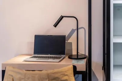 TV/Unterhaltungsangebot in der Unterkunft MEININGER Hotel München Zentrum