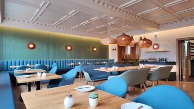 Ein Sitzbereich in der Unterkunft Hotel Am Turm