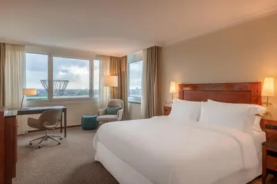 Ein Bett oder Betten in einem Zimmer der Unterkunft The Westin Grand Munich