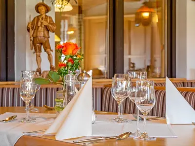 Ein Restaurant oder anderes Speiselokal in der Unterkunft Landhotel Gabriele
