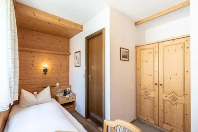 Ein Bett oder Betten in einem Zimmer der Unterkunft Hotel-Gasthof Zum Dragoner