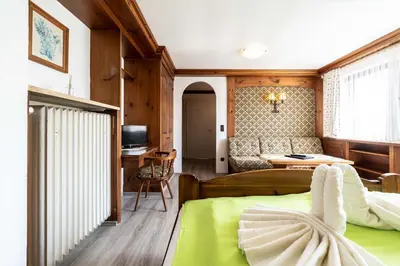 Ein Sitzbereich in der Unterkunft Hotel-Gasthof Zum Dragoner