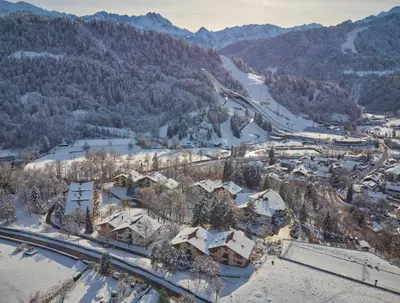 Ein allgemeiner Bergblick oder ein Berglick von des Hotels aus