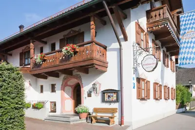 Das Gebäude in dem sich das Hotel befindet