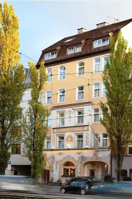 Das Gebäude in dem sich das Hotel befindet