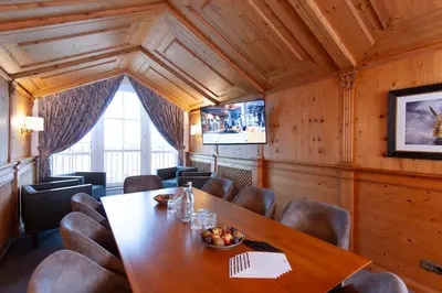 TV/Unterhaltungsangebot in der Unterkunft KING's Hotel First