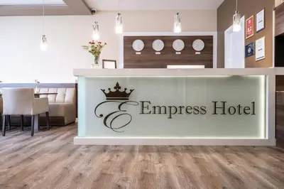Ein Zertifikat, Auszeichnung, Logo oder anderes Dokument, das in der Unterkunft Empress Boutique Hotel ausgestellt ist
