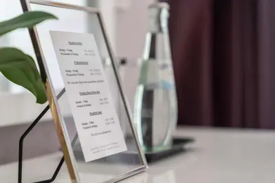 Ein Zertifikat, Auszeichnung, Logo oder anderes Dokument, das in der Unterkunft Empress Boutique Hotel ausgestellt ist