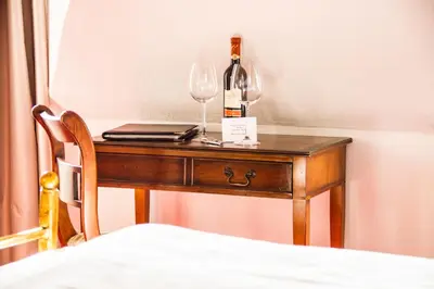 Ein Bett oder Betten in einem Zimmer der Unterkunft Laimer Hof am Schloss Nymphenburg