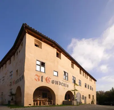 Das Gebäude in dem sich das Hotel befindet