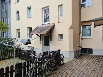 Das Gebäude in dem sich die Ferienwohnung befindet