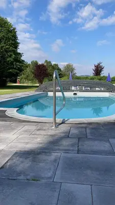 Der Swimmingpool an oder in der Nähe von Appartementresidenz König Ludwig