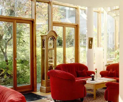 Ein Sitzbereich in der Unterkunft Outdoorhotel Jäger von Fall
