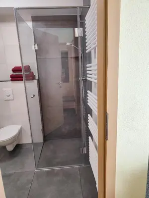 Ein Badezimmer in der Unterkunft Wirtshaus Zur Bina
