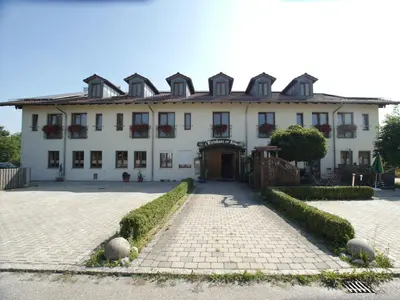 Das Gebäude in dem sich das Hotel befindet