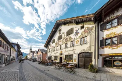 Das Gebäude in dem sich die Pension befindet