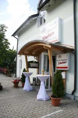 Das Gebäude in dem sich das Hotel befindet