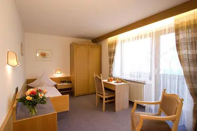 Ein Sitzbereich in der Unterkunft Kurhotel Dornröschen