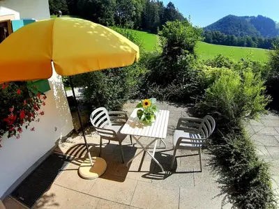 Ein allgemeiner Bergblick oder ein Berglick von der Ferienwohnung aus