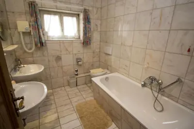 Ein Badezimmer in der Unterkunft Villa am Park
