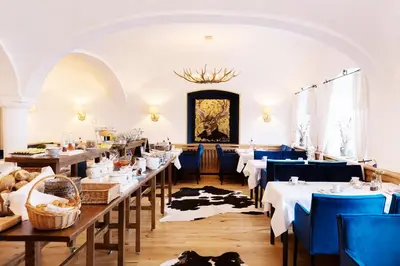 Ein Restaurant oder anderes Speiselokal in der Unterkunft Landgasthof Karner
