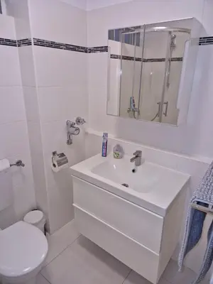 Ein Badezimmer in der Unterkunft Schöne Wohnung zentral Dachau(20 min zum HBF München)