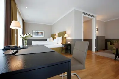 Ein Sitzbereich in der Unterkunft Romantik Hotel Das Lindner