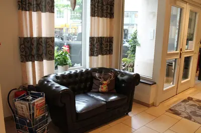 Ein Sitzbereich in der Unterkunft Hotel am Viktualienmarkt