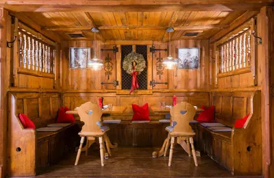 Ein Sitzbereich in der Unterkunft Leonardo Hotel Munich Arabellapark