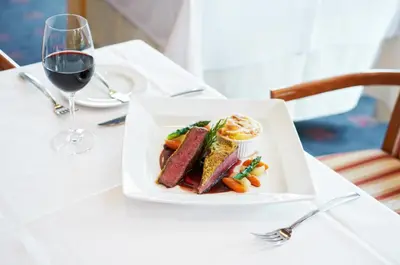 Essen im Hotel oder in der Nähe