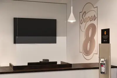 TV/Unterhaltungsangebot in der Unterkunft Super 8 by Wyndham Augsburg
