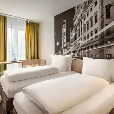 Super 8 by Wyndham Augsburg