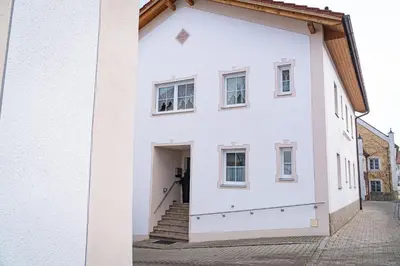 Das Gebäude in dem sich die Pension befindet
