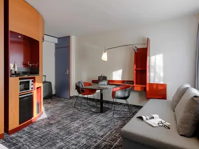 Küche/Küchenzeile in der Unterkunft Novotel Suites München Parkstadt Schwabing