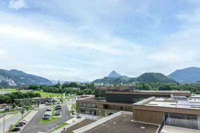 Ein allgemeiner Bergblick oder ein Berglick von des Hotels aus