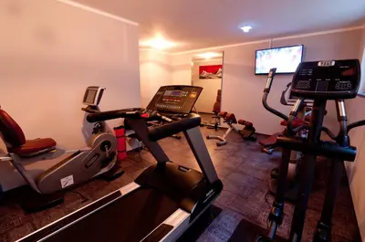 Das Fitnesscenter und/oder die Fitnesseinrichtungen in der Unterkunft Amalienburg - Boutique & Boarding Hotel