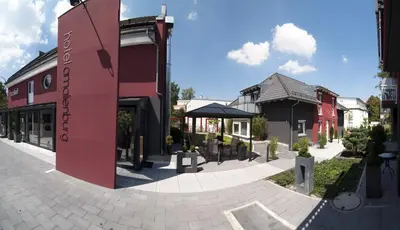 Das Gebäude in dem sich das Hotel befindet