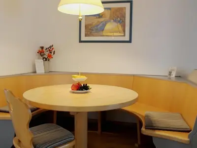 Ein Sitzbereich in der Unterkunft Ferienhaus Nr 70, Kategorie Komfort, Feriendorf Hochbergle, Allgäu