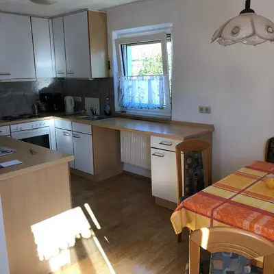 Küche/Küchenzeile in der Unterkunft 2 Zimmer Wohnung mit Balkon - Nähe Messe