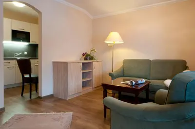 Ein Sitzbereich in der Unterkunft Hotel-Gasthof Sperrer