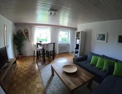 Ein Sitzbereich in der Unterkunft Ferienwohnung Thann